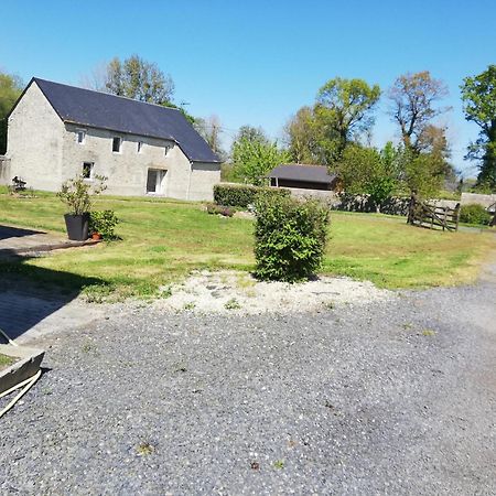 Ferme De Montigny Bed & Breakfast Asnieres-en-Bessin Dış mekan fotoğraf