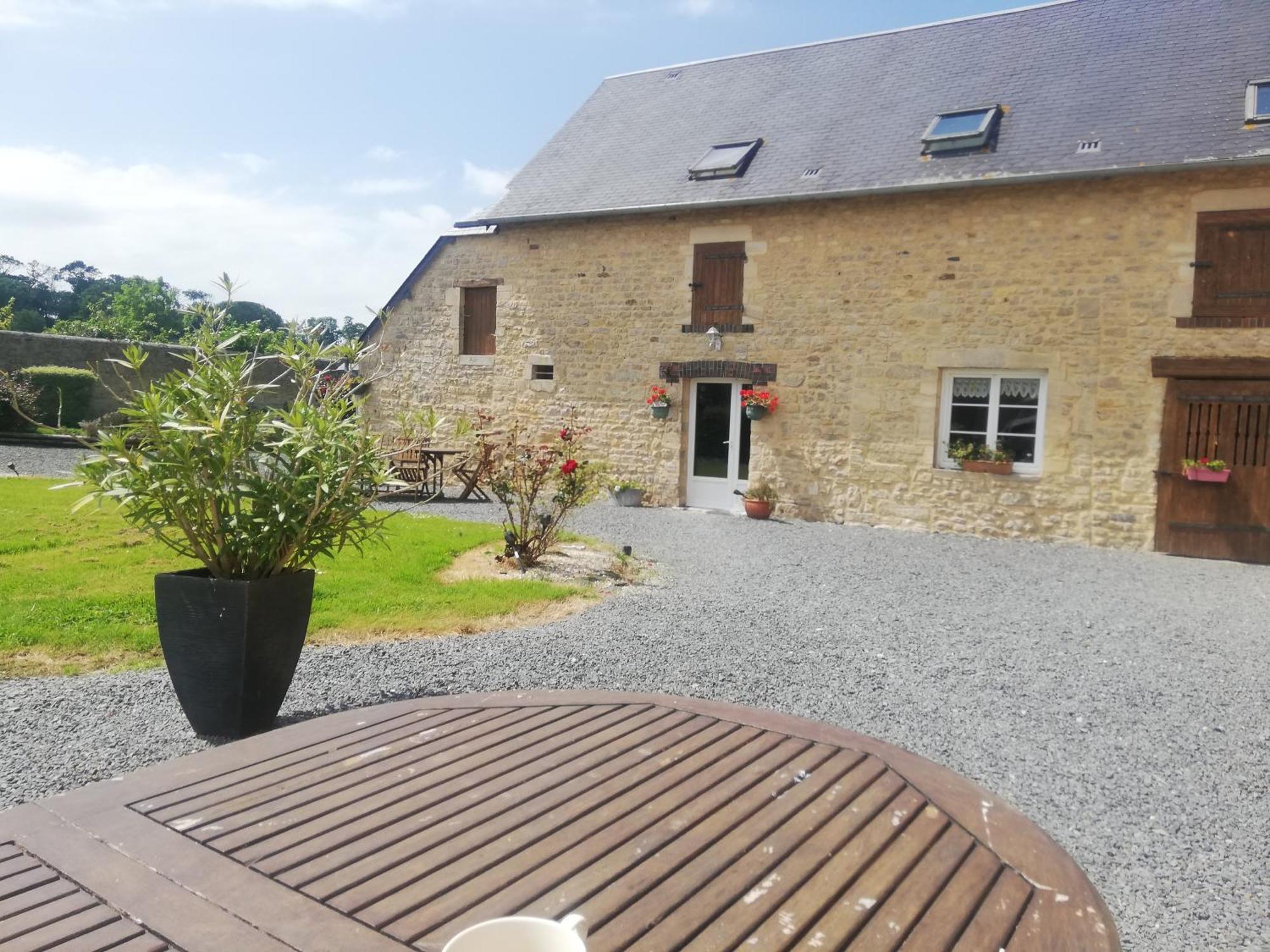 Ferme De Montigny Bed & Breakfast Asnieres-en-Bessin Dış mekan fotoğraf