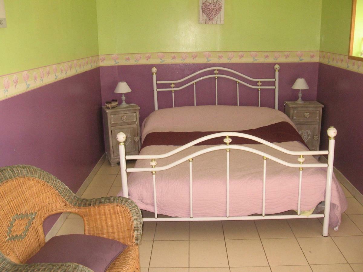 Ferme De Montigny Bed & Breakfast Asnieres-en-Bessin Dış mekan fotoğraf